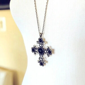 Zad Fashion Jewelry - Silver Tone Gothic  Rhinestone Cross